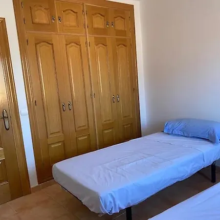 Room In A House In Fuengirola Apartment *