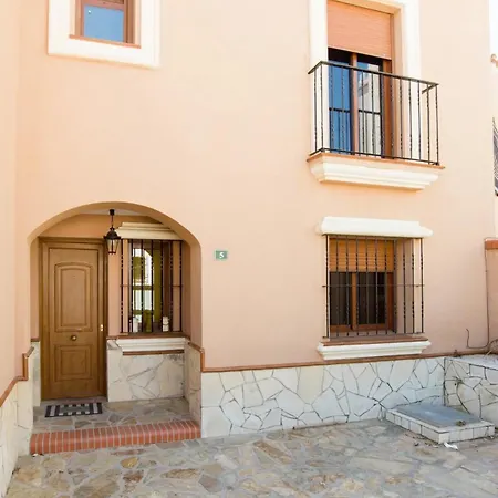 Room In A House In Fuengirola Apartment